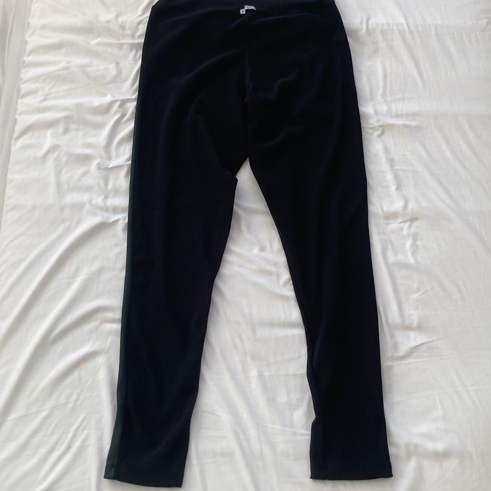 Black Leggings with Mesh Panels - Picture 2 of 4
